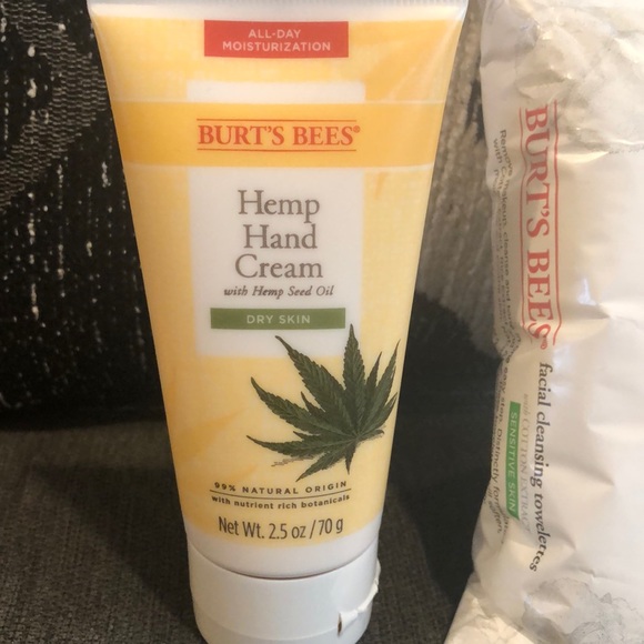 Burts Bees Clean Skincare Bundle - Picture 5 of 5